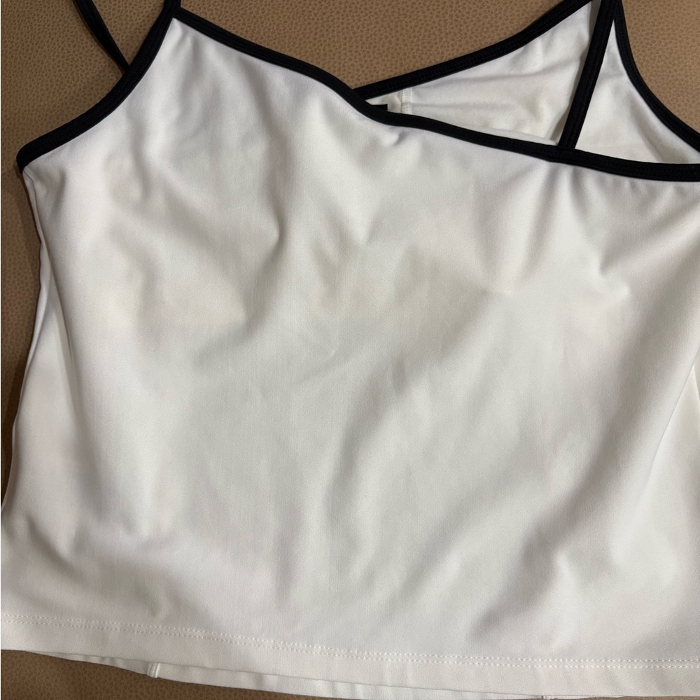 Nike Dri-FIT White and Black Apparel - Picture 3 of 9